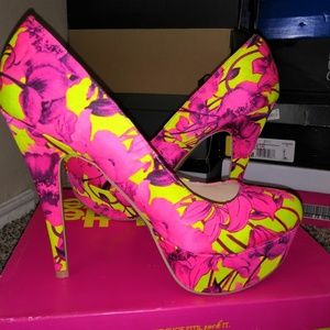 Flamingo Heels... New never worn